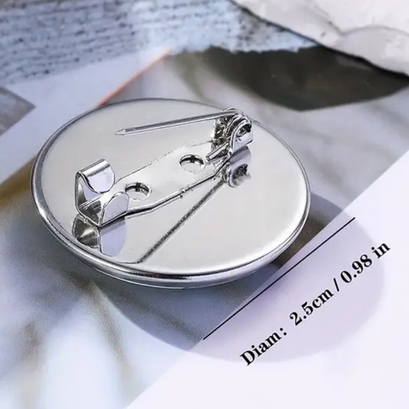 Boho Floral Peacock 1” Glass Brooch - Picture 3 of 4